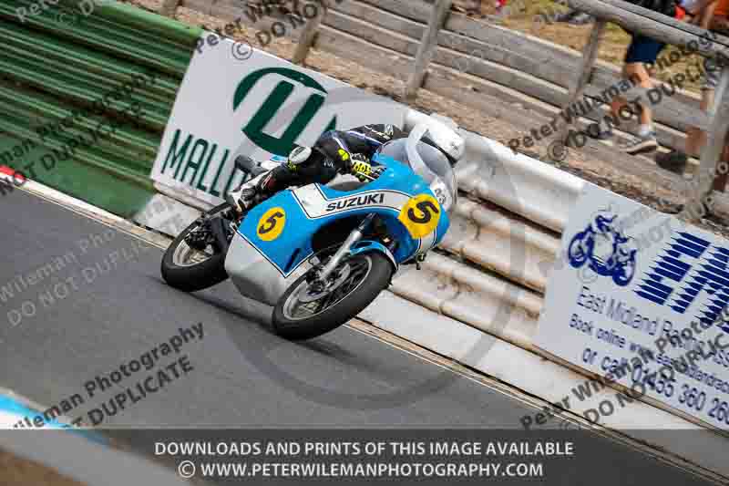Vintage motorcycle club;eventdigitalimages;mallory park;mallory park trackday photographs;no limits trackdays;peter wileman photography;trackday digital images;trackday photos;vmcc festival 1000 bikes photographs